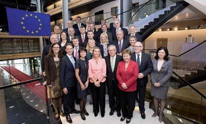 TRAGUARDI SOCIALI / n.69 Gennaio 2015 :: La Commissione di Juncker vara regole meno stressanti sul debito dei Paesi membri