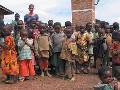 TRAGUARDI SOCIALI :: n.15 Marzo / Aprile 2005 :: Le bellissima storia di Federica Molteni con i poveri della Tanzania