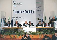 TRAGUARDI SOCIALI / n.36 Maggio / Giugno 2009 :: LAVORO E FAMIGLIA: UN BINOMIO VINCENTE